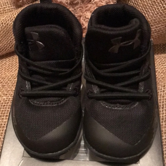 Steph Curry sneakers SOLD - Picture 3 of 5